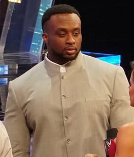 エットレ・ユエン（プロレスラー・アメリカンフットボール選手）の写真