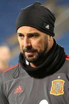 ペペ・レイナ（サッカー選手）の写真