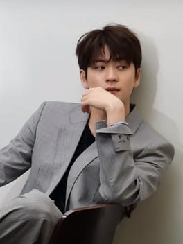 カン・テオ（歌手・映画俳優）の写真