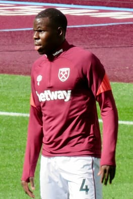 クル・ズマ（サッカー選手）の写真