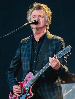 ニール・フィン（ソングライター・ギタリスト）の写真