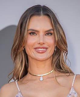 アレッサンドラ・アンブロジオ（モデル・俳優）の写真