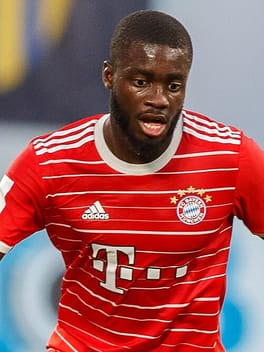 ダヨ・ウパメカノ（サッカー選手）の写真