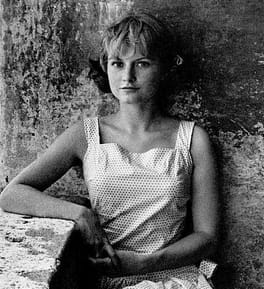 ミジャヌー・バルドー（映画俳優・モデル）の写真