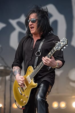 スティーヴ・スティーヴンス（ギタリスト・ジャズ・ギタリスト）の写真