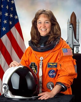 リサ・ノワック（宇宙飛行士・エンジニア）の写真