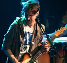 ジョシュ・クリングホッファー（ギタリスト・歌手）の写真