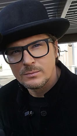ザック・バガンズ（著作家・テレビ俳優）の写真