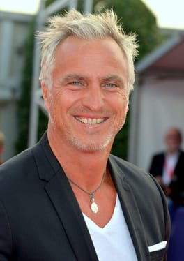 ダヴィド・ジノラ（サッカー選手・テレビ司会者）の写真