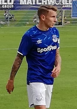 リュカ・ディニュ（サッカー選手）の写真