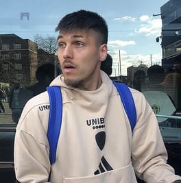ヨエル・ピロー（サッカー選手）の写真