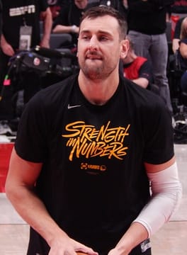 アンドリュー・ボーガット（バスケットボール選手）の写真