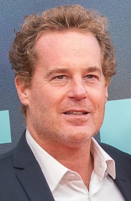 アダム・ジェームズ（俳優・テレビ俳優）の写真