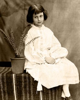 アリス・リデル（美術モデル・ファッションモデル）の写真