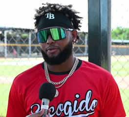 ジュニオール・カミネロ（プロ野球選手）の写真