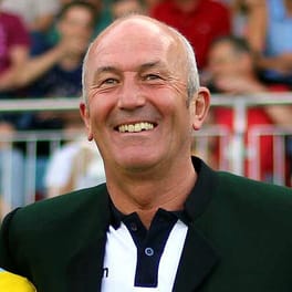 トニー・ピューリス（サッカー選手・サッカー指導者）の写真