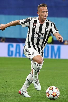 アルトゥール・エンヒキ・ハモス・ジ・オリヴェイラ・メロ（サッカー選手）の写真