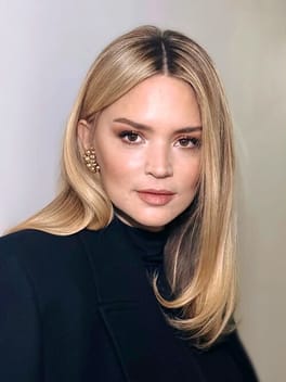 ヴィルジニー・エフィラ（俳優・テレビ司会者）の写真