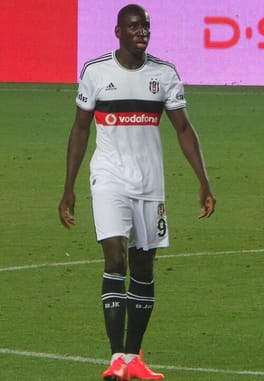 デンバ・バ（サッカー選手）の写真