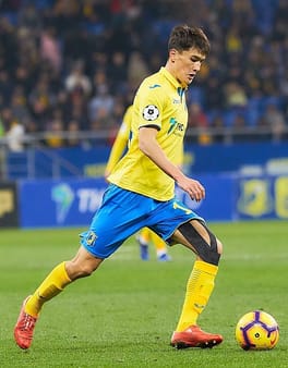 エルドル・ショムロドフ（サッカー選手）の写真
