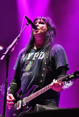 ブラッキー・ローレス（歌手・ギタリスト）の写真