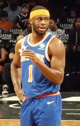 エマニュエル・ムディエイ（バスケットボール選手）の写真