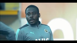 ブライト・オサイ＝サミュエル（サッカー選手）の写真