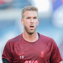 アドリアン・サン・ミゲル・カスティージョ（サッカー選手）の写真