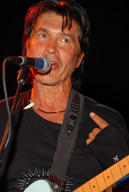 ジョージ・リンチ（音楽家・ギタリスト）の写真