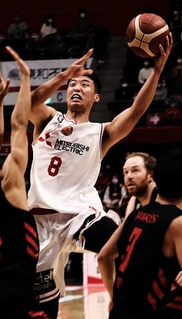 張本天傑（バスケットボール選手）の写真