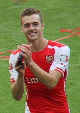 カラム・チェンバース(サッカー選手)の写真