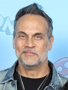 トッド・スタシュウィック（俳優・ゲームシナリオライター）の写真