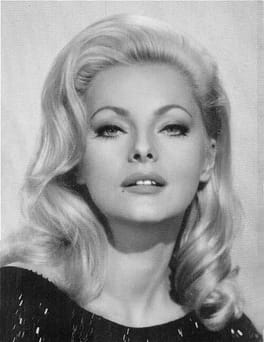 ヴィルナ・リージ（俳優）の写真