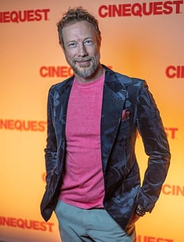 クリス・ホールデン＝リード（俳優・映画俳優）の写真