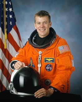 ウィリアム・マッコール（士官・宇宙飛行士）の写真