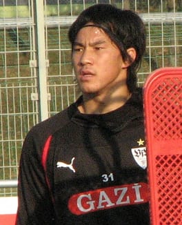 岡崎慎司（サッカー選手・サッカー指導者）の写真