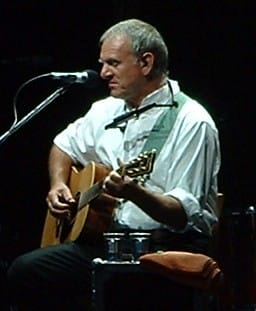 ラルフ・マクテル（ギタリスト・シンガーソングライター）の写真