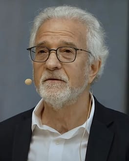 オメル・バルトフ（歴史家）の写真
