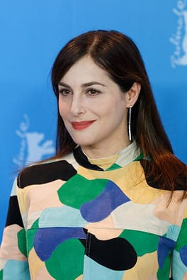 アミラ・カサール（テレビ俳優・モデル）の写真