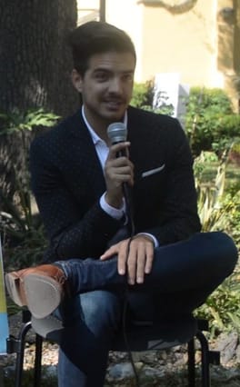 ヴァディール・デルベス（写真家・テレビ俳優）の写真