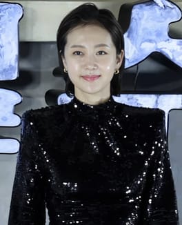 ヨム・ジョンア（俳優・映画俳優）の写真