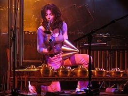 エヴェリン・グレニー（作曲家・打楽器奏者）の写真