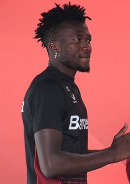 エドモン・タプソバ(サッカー選手)の写真