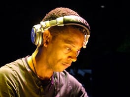 ジェフ・ミルズ（クラブDJ・ディスクジョッキー）の写真