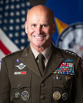 クリストファー・G・カヴォリ（陸軍士官）の写真