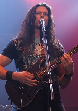クリス・ブロデリック（ギタリスト）の写真