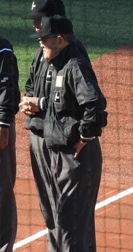 渡田均（野球審判員）の写真