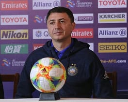 ショタ・アルベラーゼ（サッカー選手・サッカー指導者）の写真