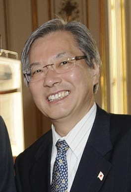 山本忠通（外交官）の写真