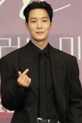チャン・ユル(俳優・テレビ俳優)の写真